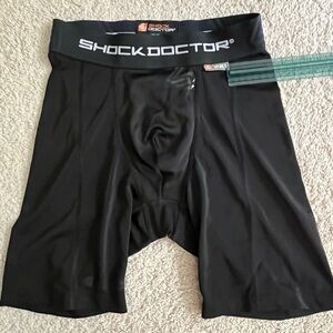 Shock Doctor 221 Medium Adult Core Compression Black Shorts w Cup Pocket